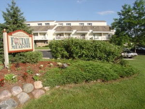 Foxtail Meadows apartments in Pewaukee exterior