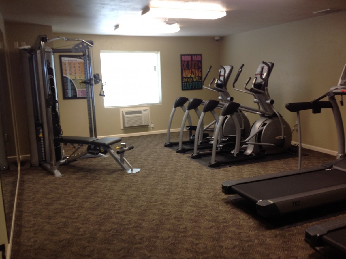 fitness room at Broadway Commons Waukesha Apartments